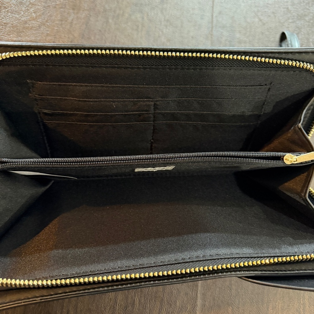 A New Day Elegant Black Bow Clutch 2 pockets with card holders Wristlet - Picture 3 of 8